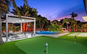 Villalee-Jungle Palm Island White Marble Pool Area